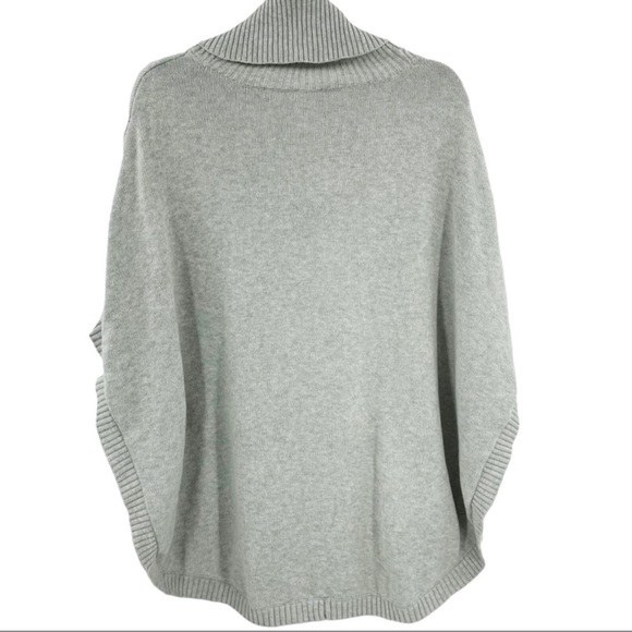 Cabi Cowl Neck Poncho Sweater Size X Small Style 3003 Gray Oversized - Picture 3 of 7